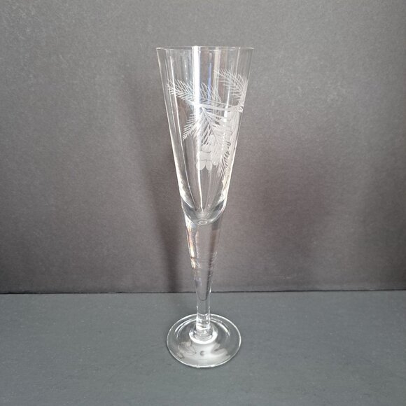 Etched Pinecone Champagne Flute 9.5" Tall Winter Holiday Stemware Elegant Glass - Picture 5 of 15